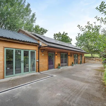 2 Bed In Otley Oc-96431 Lodge *
