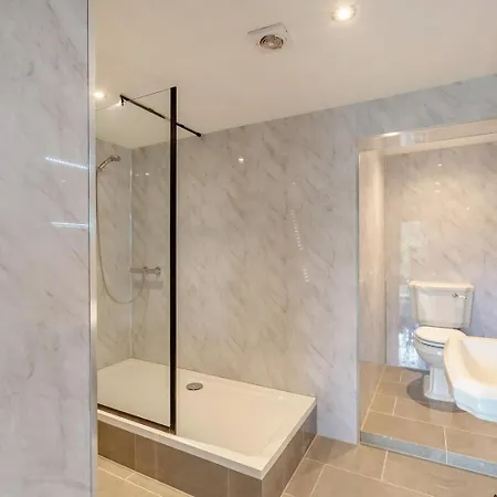 2 Bed In Otley Oc-96431 *