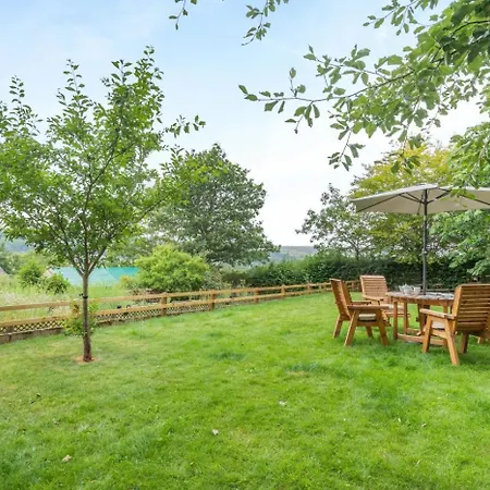 2 Bed In Otley Oc-96431 *