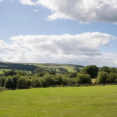 Lodge 2 Bed In Otley Oc-96431 *